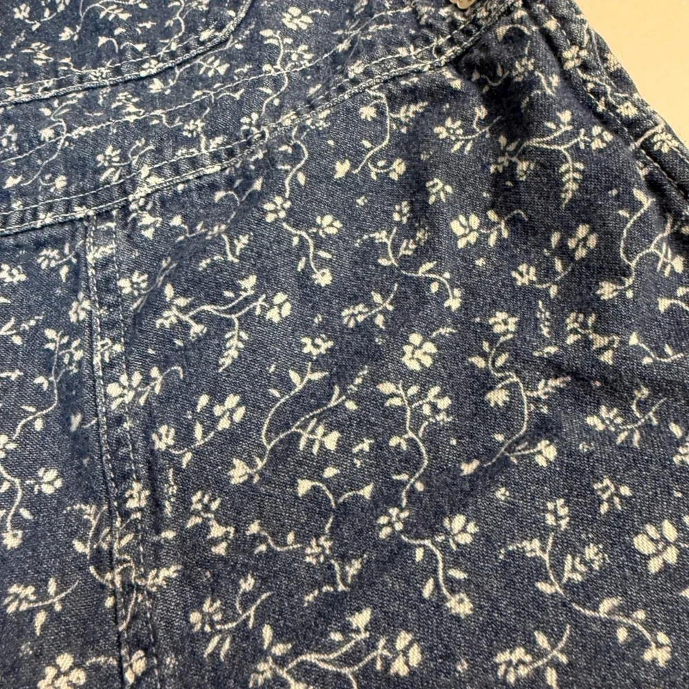 Vintage Y2K Old Navy Girls Floral Denim Shortalls Overalls 12-18 month Cottage